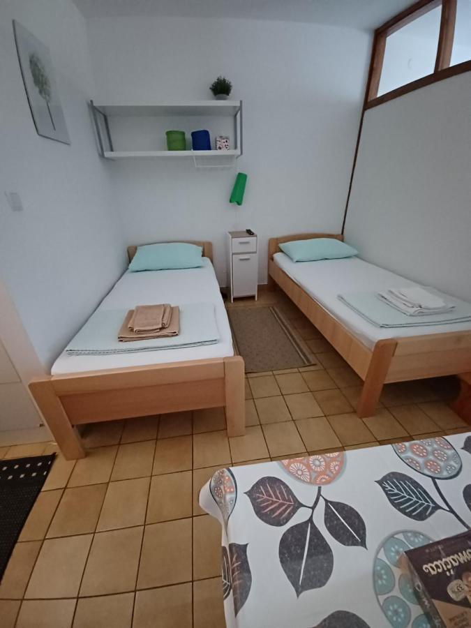 Mirta 1 Apartment Pavicini Ngoại thất bức ảnh